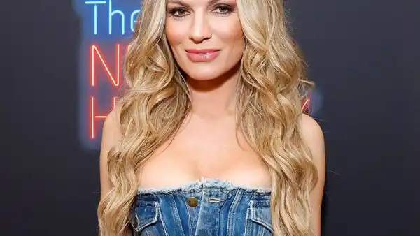 Feature Lindsay Hubbard Details Wonderful Coparenting Relationship With Ex Turner Hints at Summer House Future