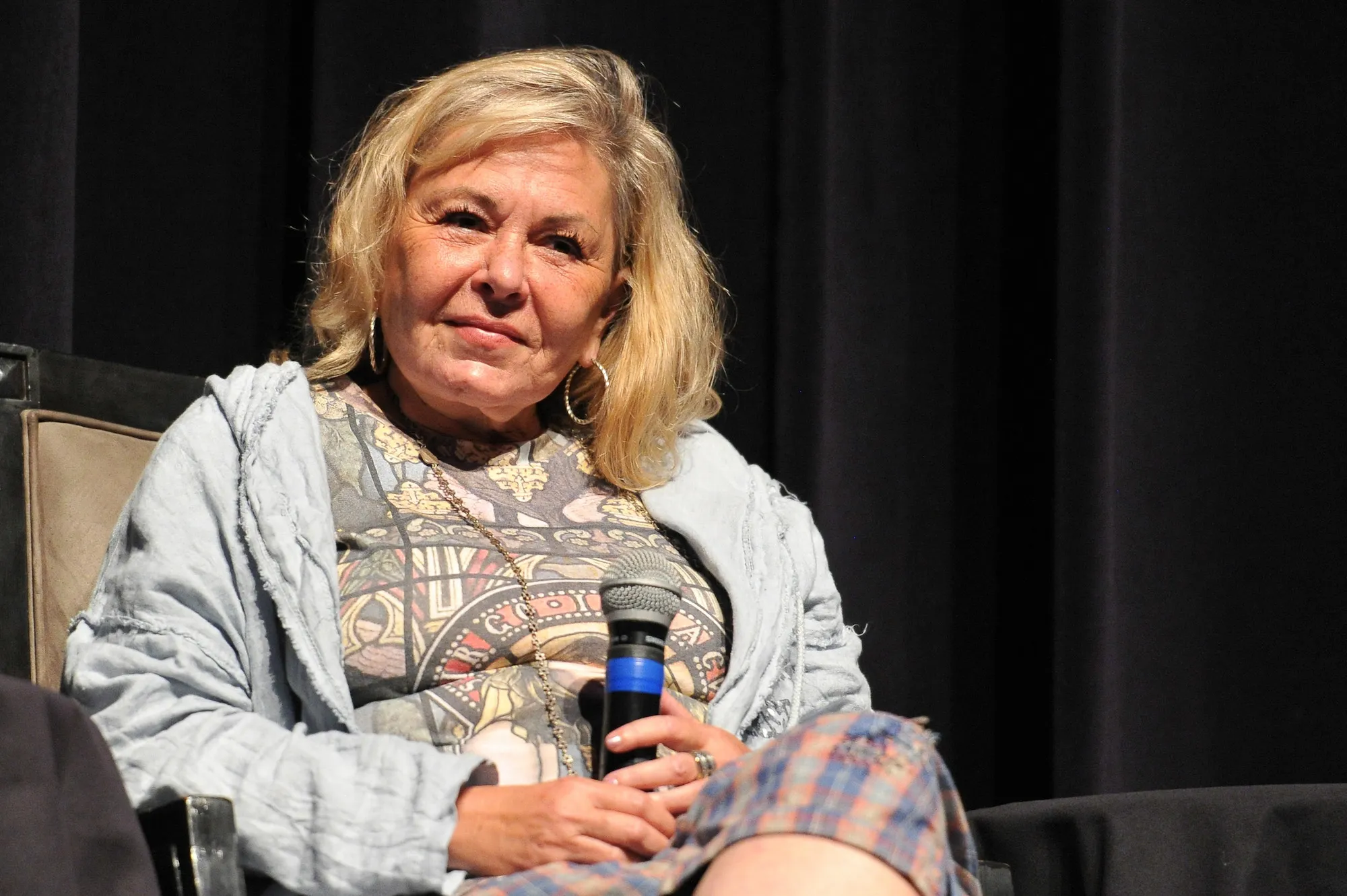 GettyImages 1035308628 Roseanne Barr Recalls Inability to Lie After Waking Up From a Coma Following Car Accident at 15