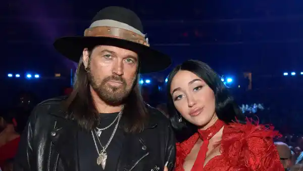 GettyImages 1202168717 Noah Cyrus Calls Dad Billy Ray Cyrus One of Her Biggest Influences in New Album Announcement
