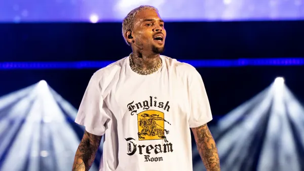 GettyImages-1450233853 Chris Brown Accused of Being Evasive