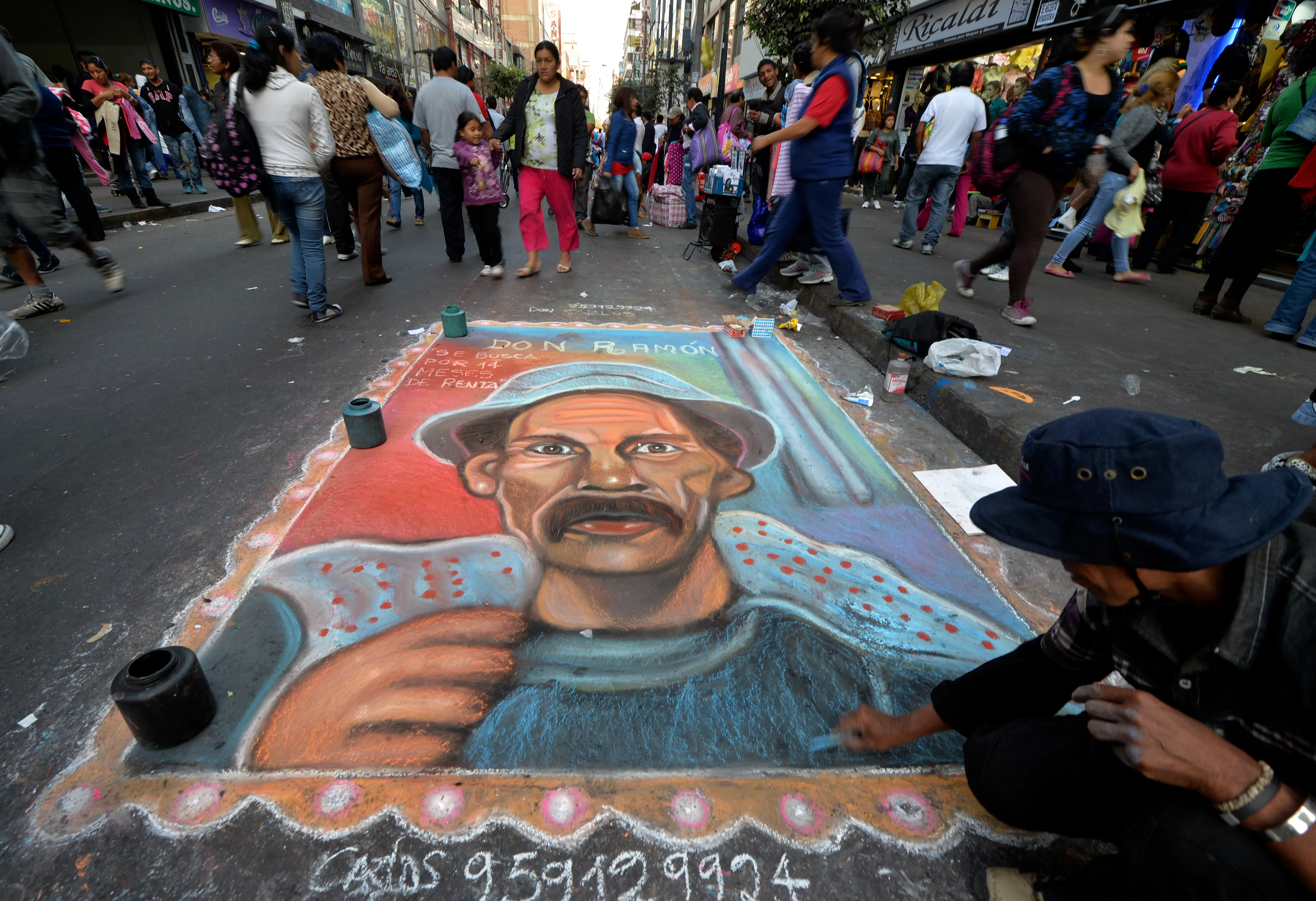 El personaje de Ramón Valdés, 'Don Ramón', dibujado en una calle de la Ciudad de Lima, Perú.