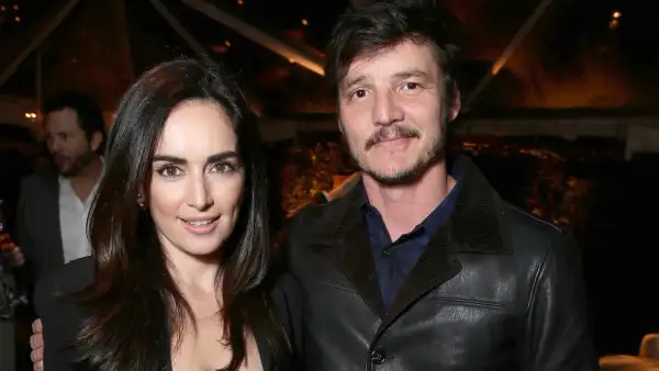 Ana de la Reguera y Pedro Pascal