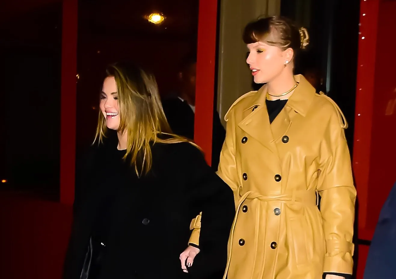 GettyImages-1851387998 Selena Gomez Taylor Swift.jpg