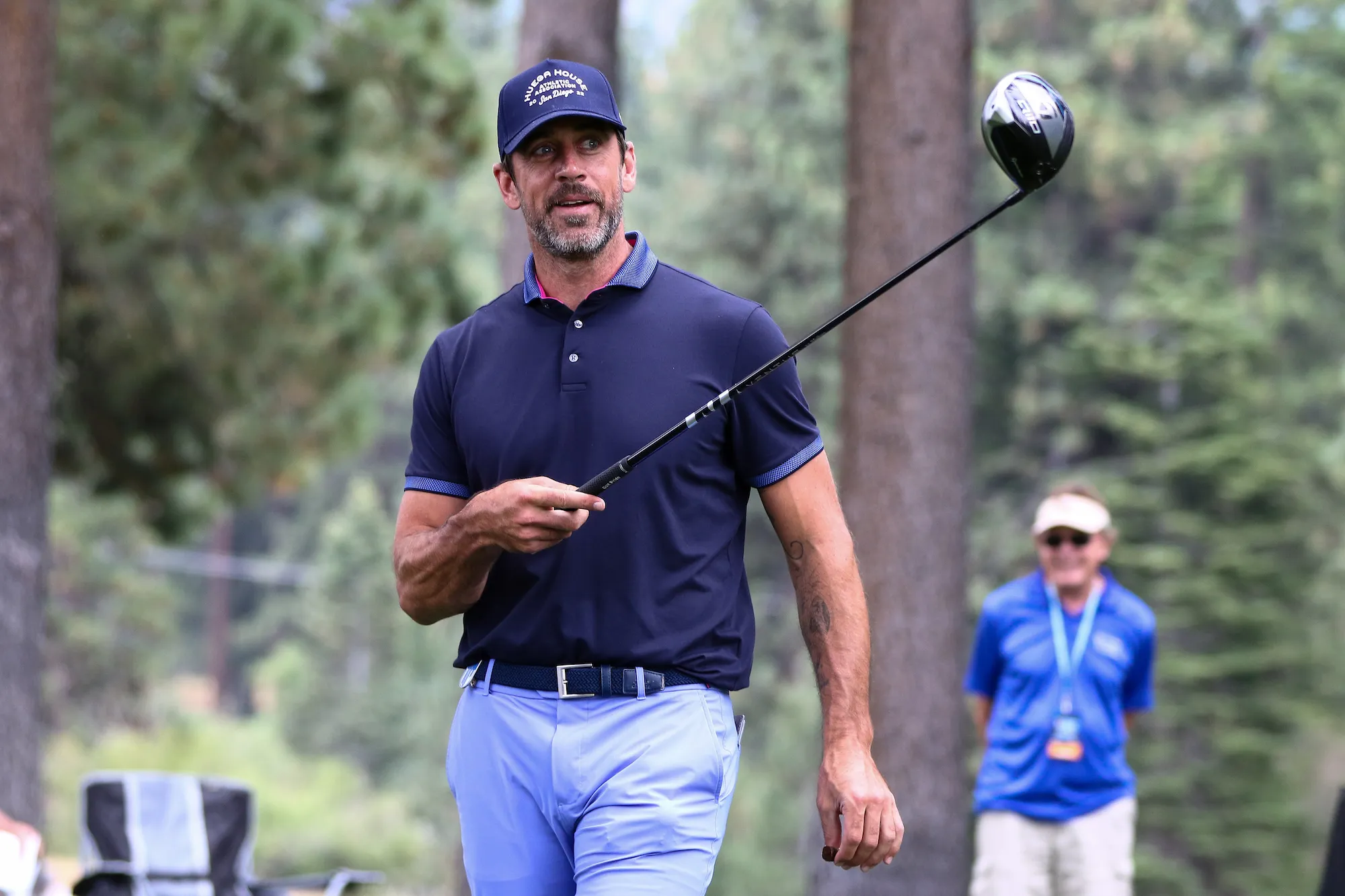 GettyImages-2161489530 Aaron Rodgers golfing