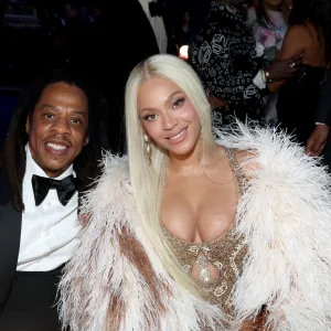 Jay-Z Omits Kanye West's Name During Surprise Beyonce Duet in Paris
