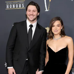 GettyImages-2198068512-Josh-Allen-Hailee-Steinfeld