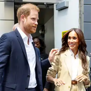GettyImages-2211633095 Prince Harry and Meghan Take Kids to Disney