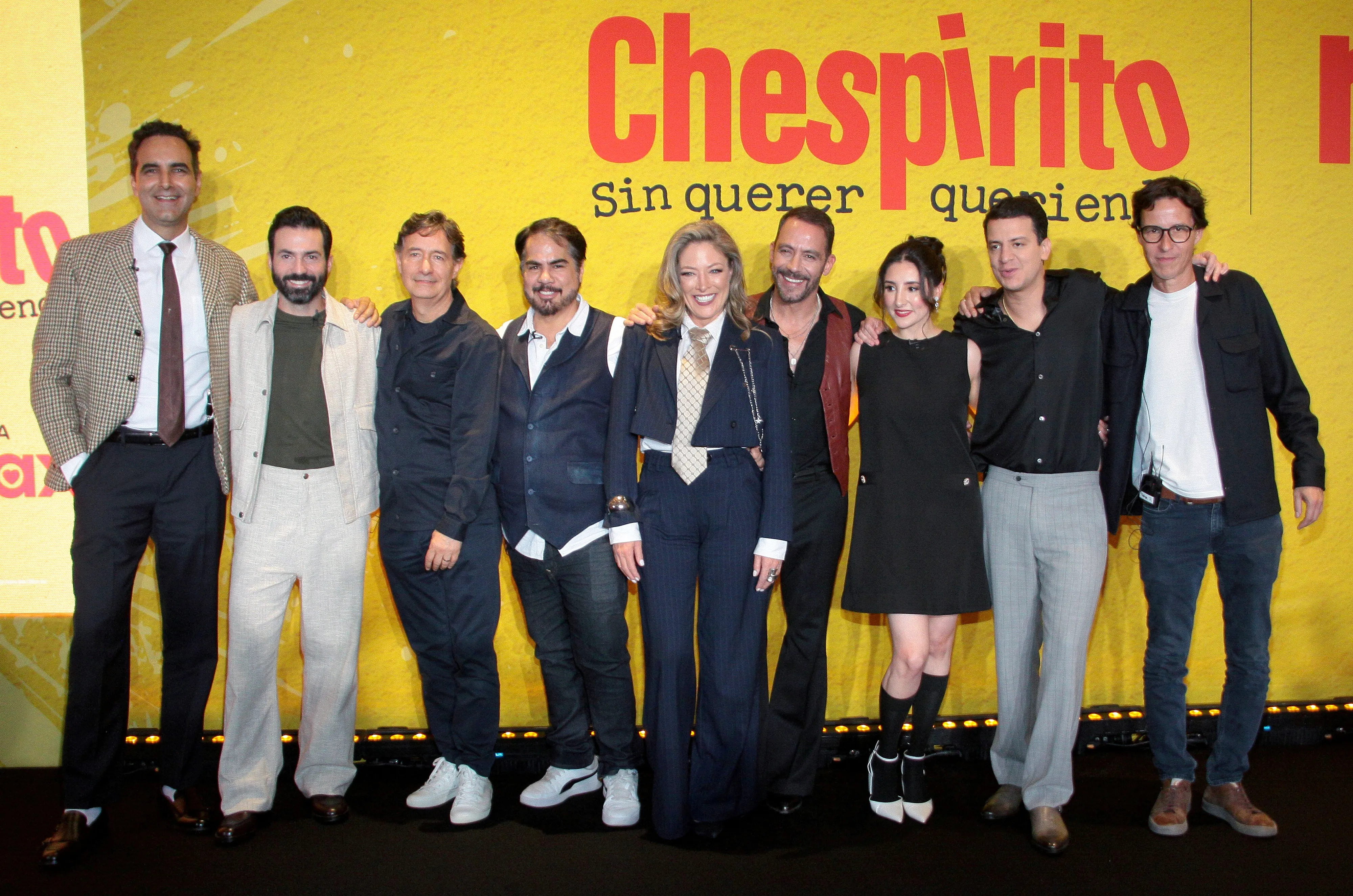 Elenco de la bio serie de 'Chespirito', 'Sin querer queriendo'.