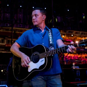 Scotty McCreery Watches American Idol With His Wife 14 Years After Win Im Still a Huge Fan