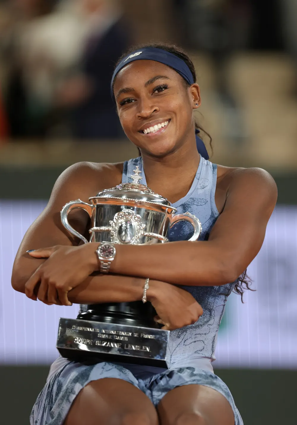 GettyImages-2219061743 Coco Gauff French Open trophy 2.jpg