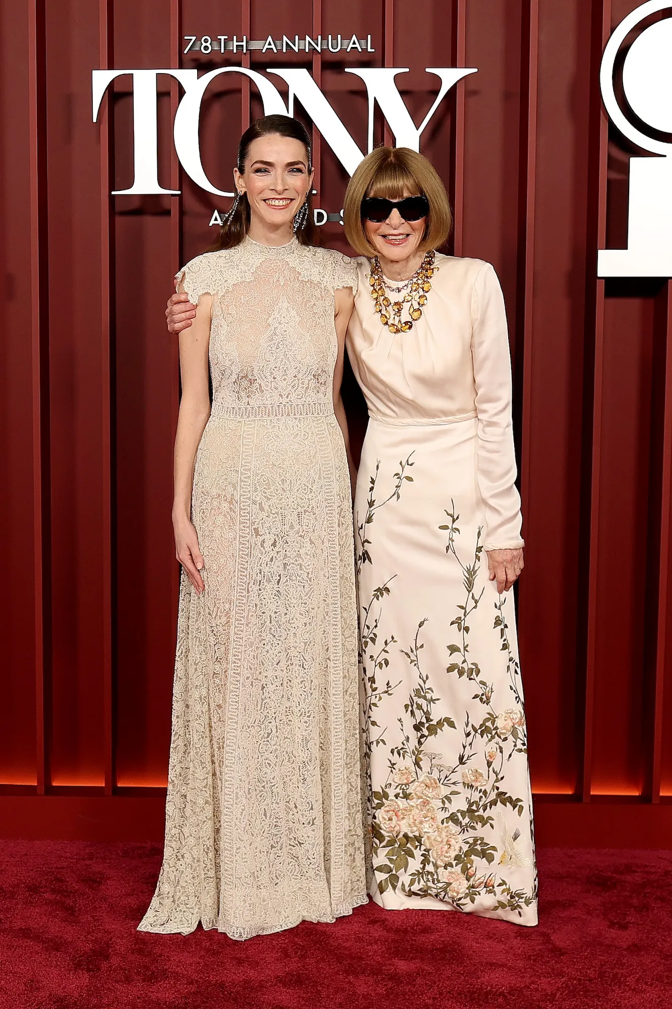 GettyImages-2219219033-Anna-Wintour-Family