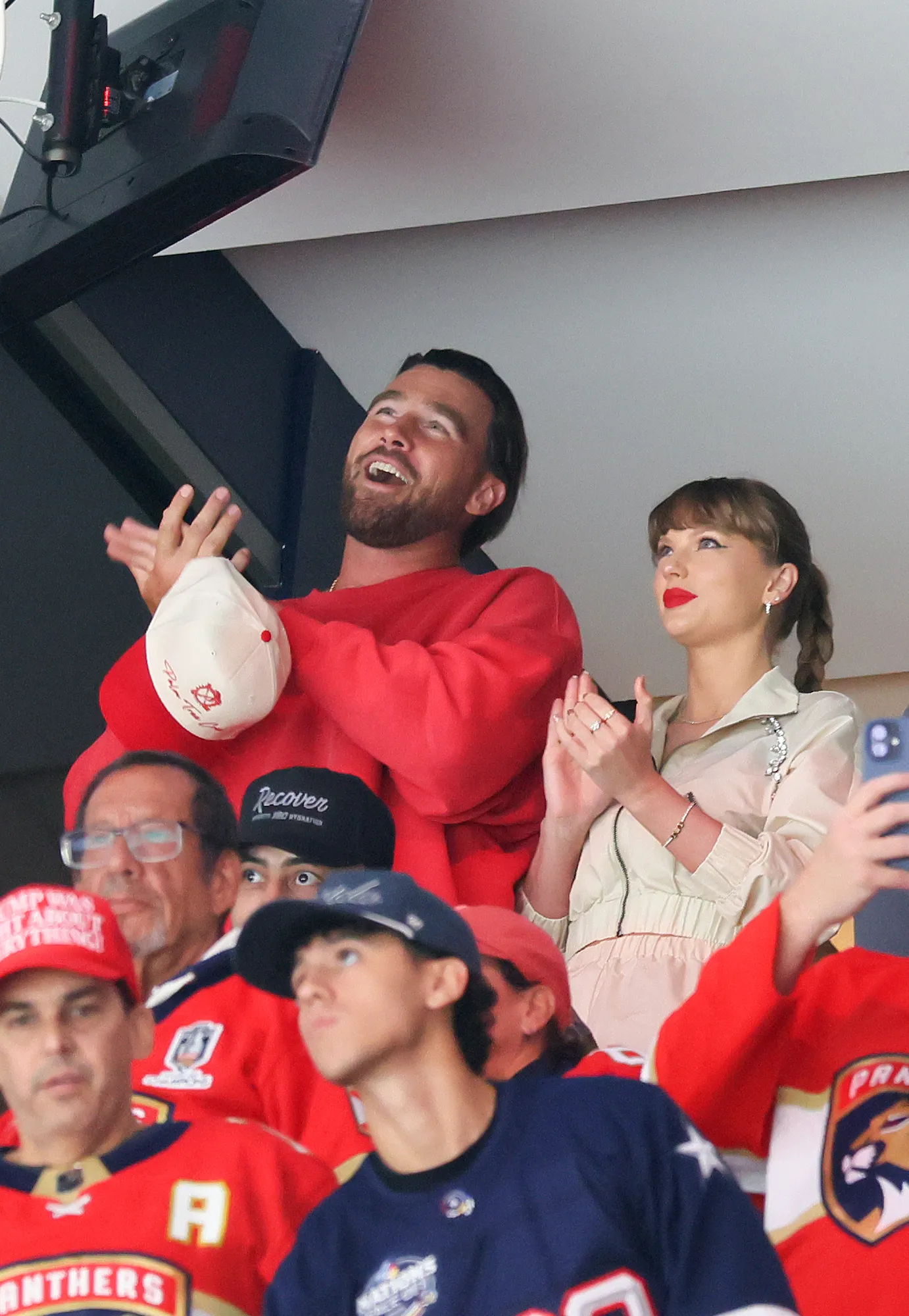 GettyImages-2219870522 Taylor Swift Travis Kelce Stanley Cup