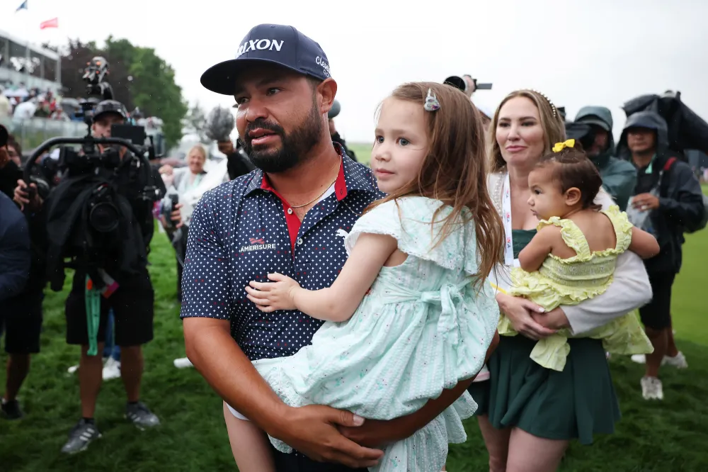 GettyImages-2220321471 JJ Spaun Wife US Open 3