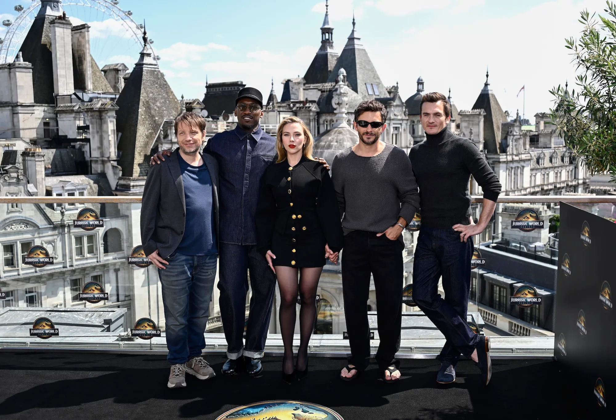 Jonathan Bailey Accidentally Breaks the Internet by Wearing Flip Flops at ‘Jurassic World’ Photocall