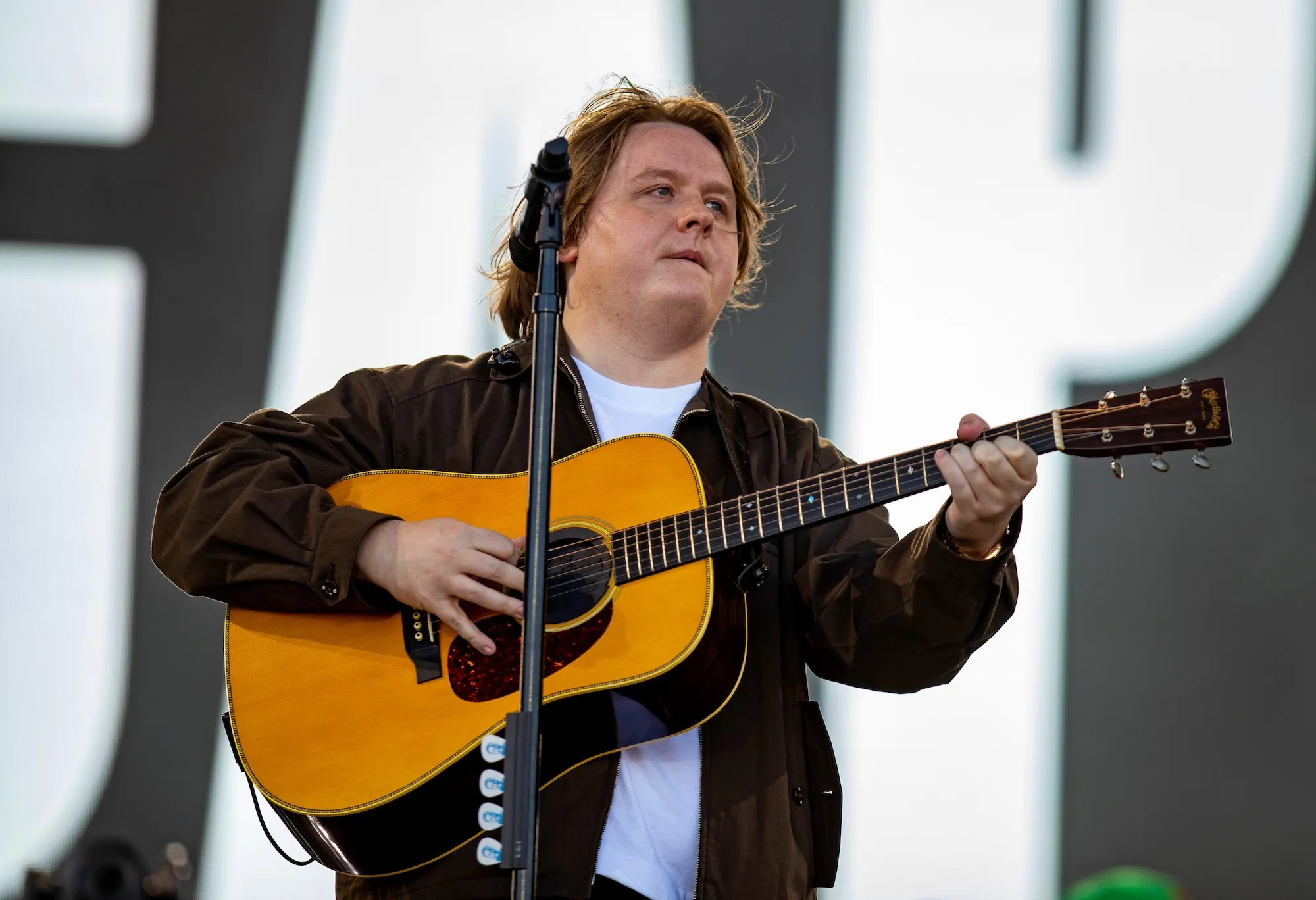 GettyImages-2222477502 Lewis Capaldi Makes Music Comeback 2 Years After Stepping Away for Health Concerns .jpg