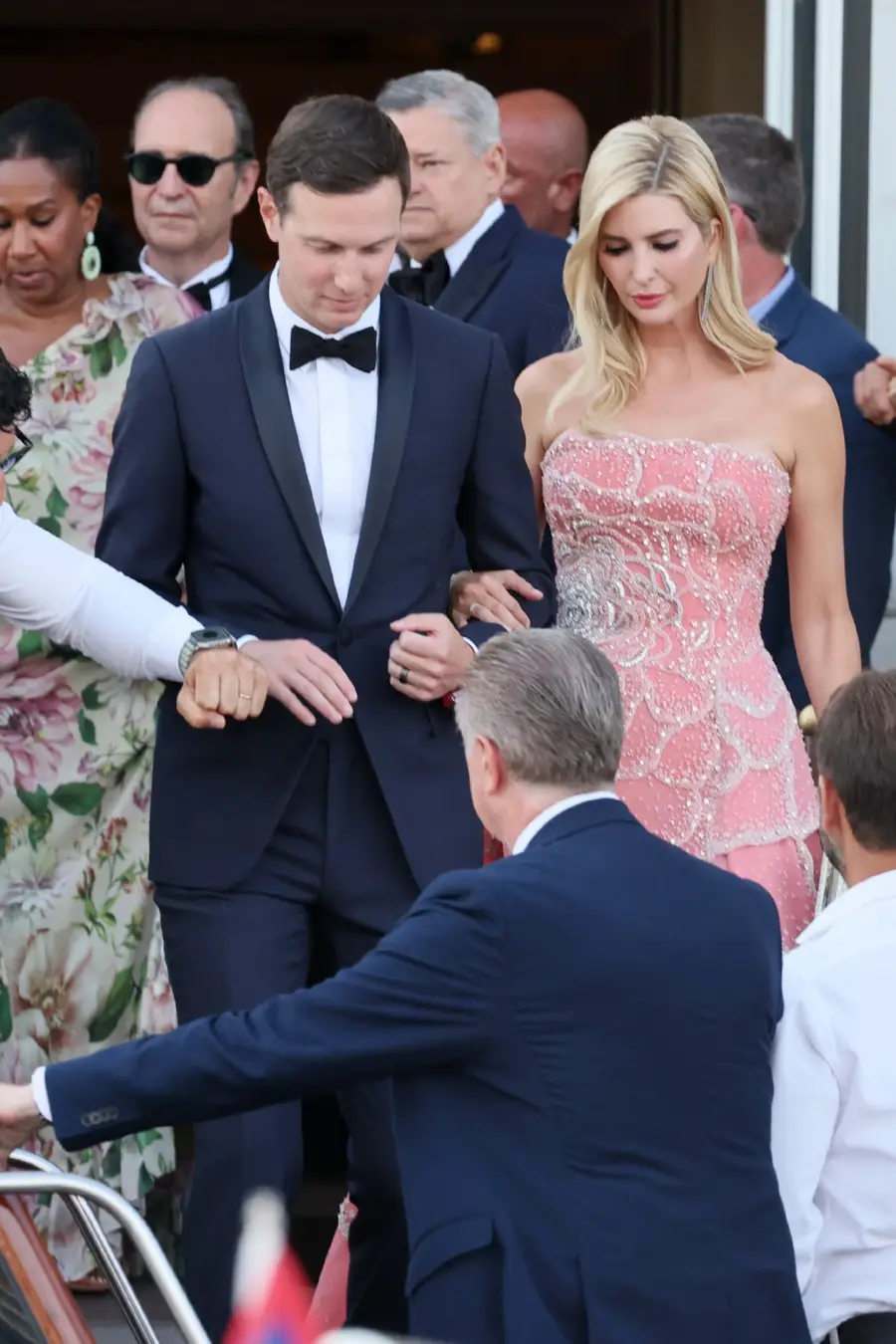 What Stars Wore to Jeff Bezos and Lauren Sanchez’s Wedding: Kim Kardashian, Kylie Jenner, More