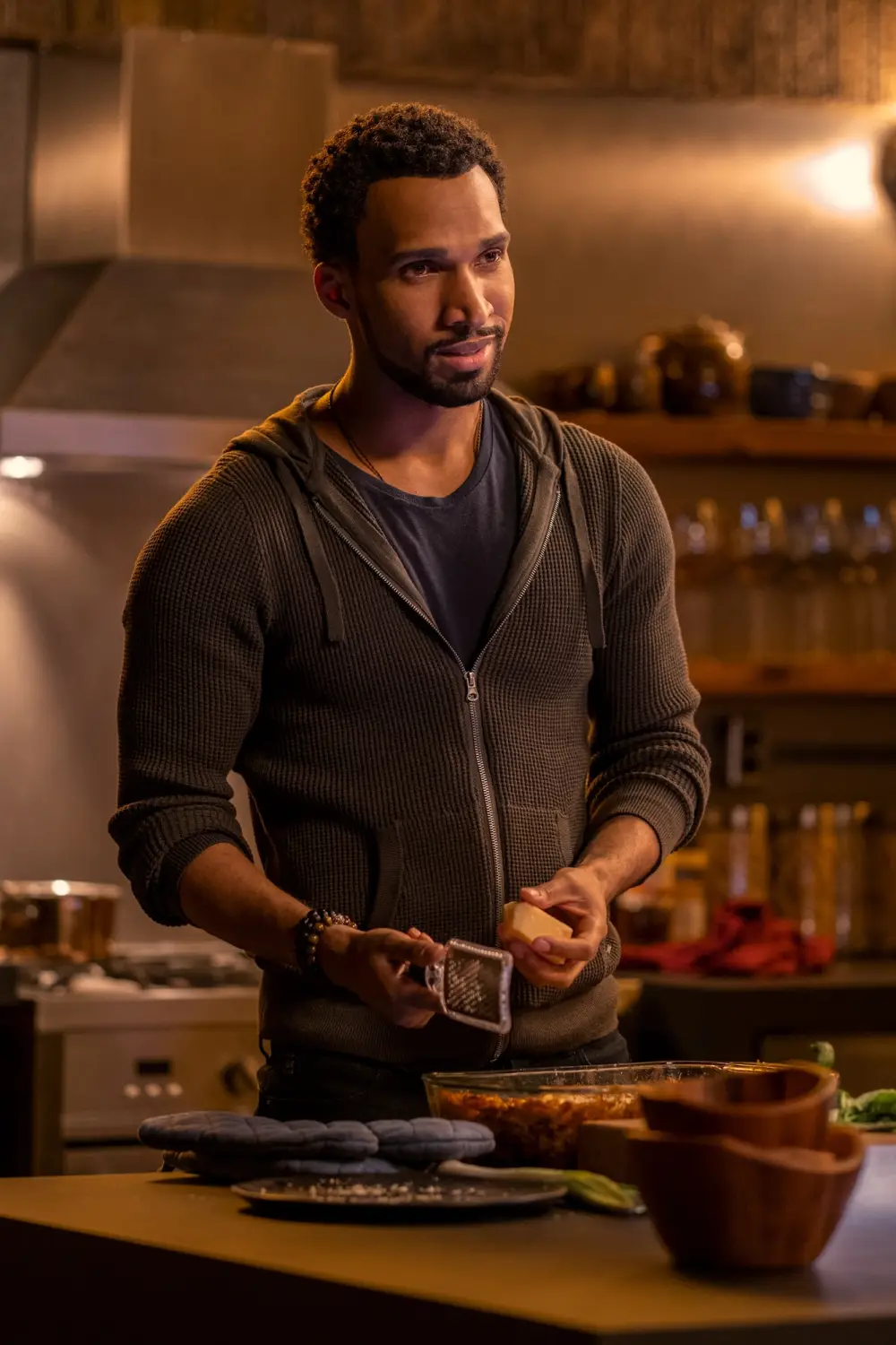 Ginny and Georgia Fans Have a Bizarre Theory That 1 Character is Actually AI Too Perfect