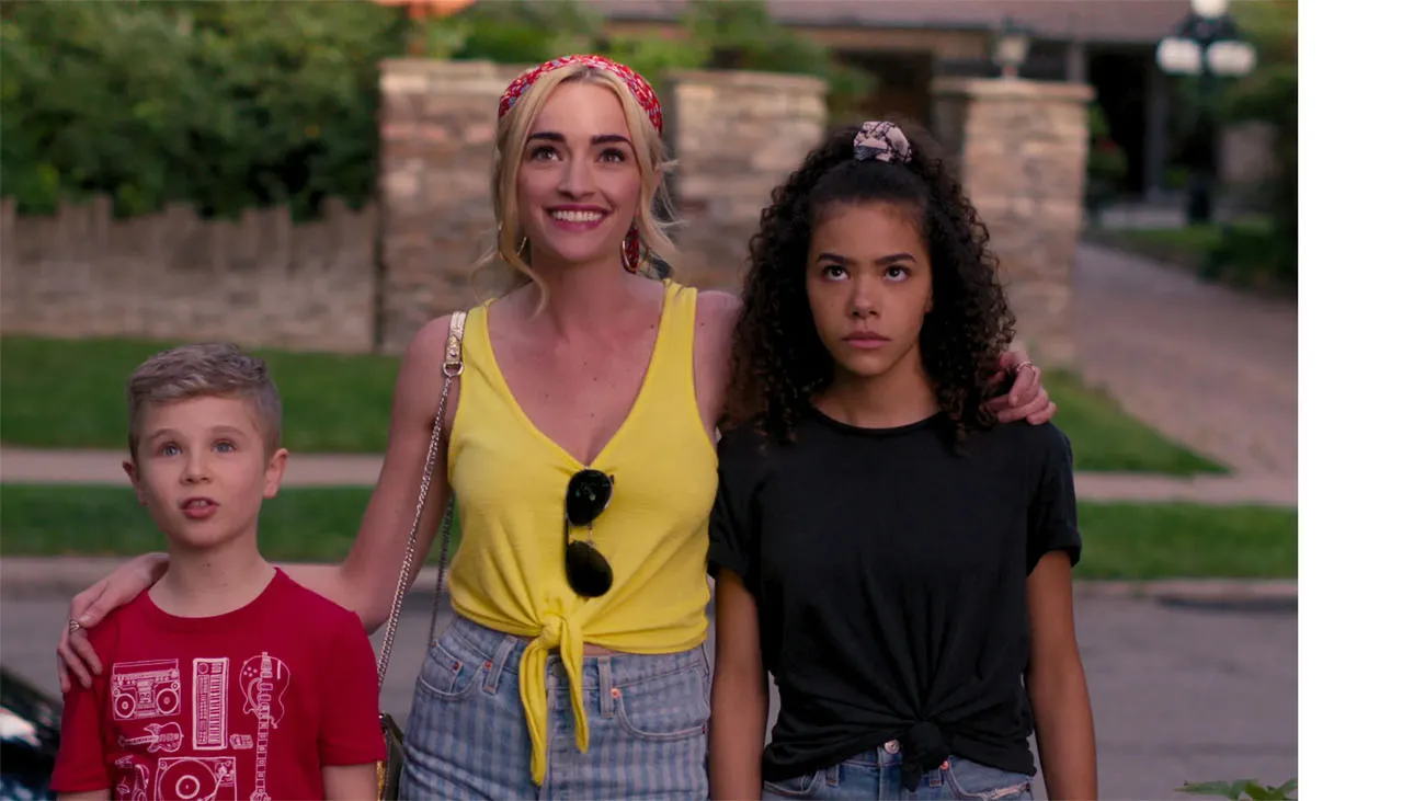 Brianne Howey and Antonia Gentry in Ginny & Georgia