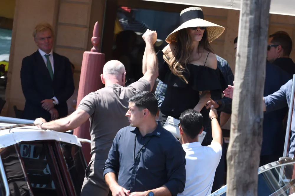 Jeff-Bezos-and-Lauren-Sanchez-Boat-GettyImages-2222604104