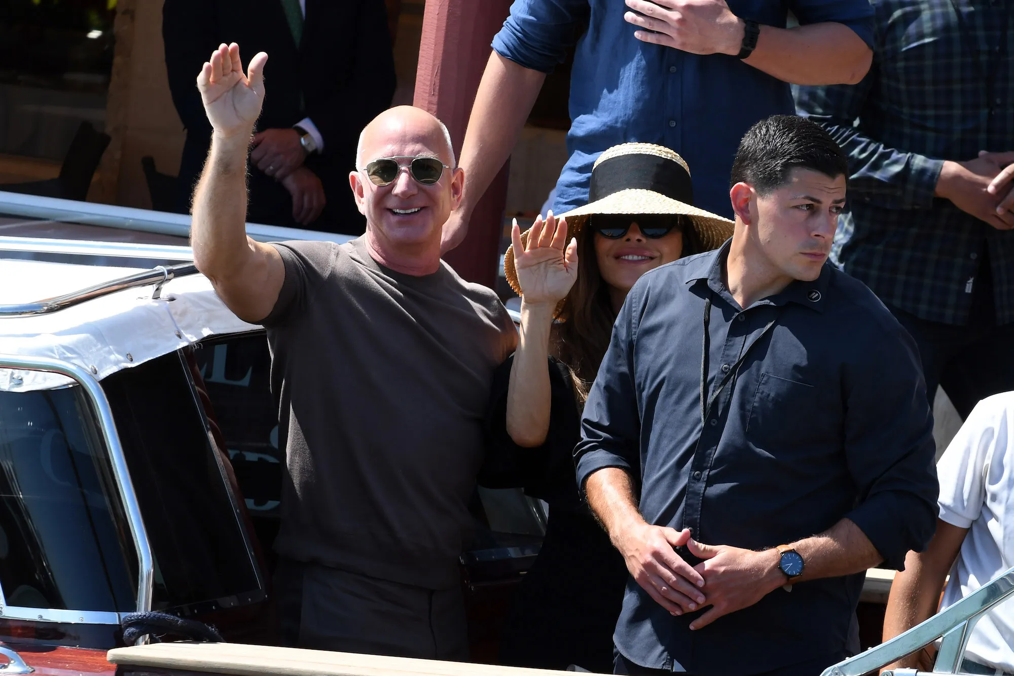 Jeff-Bezos-and-Lauren-Sanchez-GettyImages-2222604071