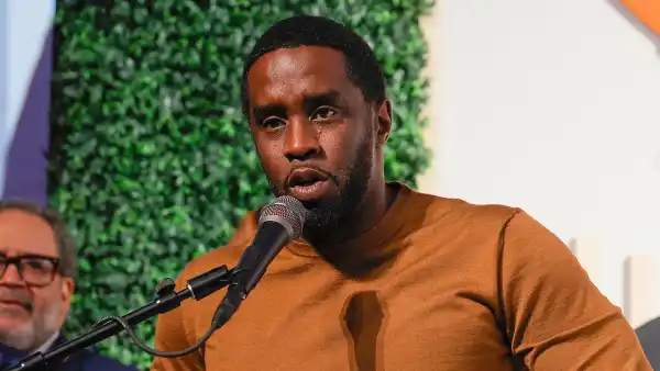 Judge-Threatens-to-Remove-Diddy-From-Courtroom-for-Seemingly-Interacting-With-Jury--GettyImages-1693927301