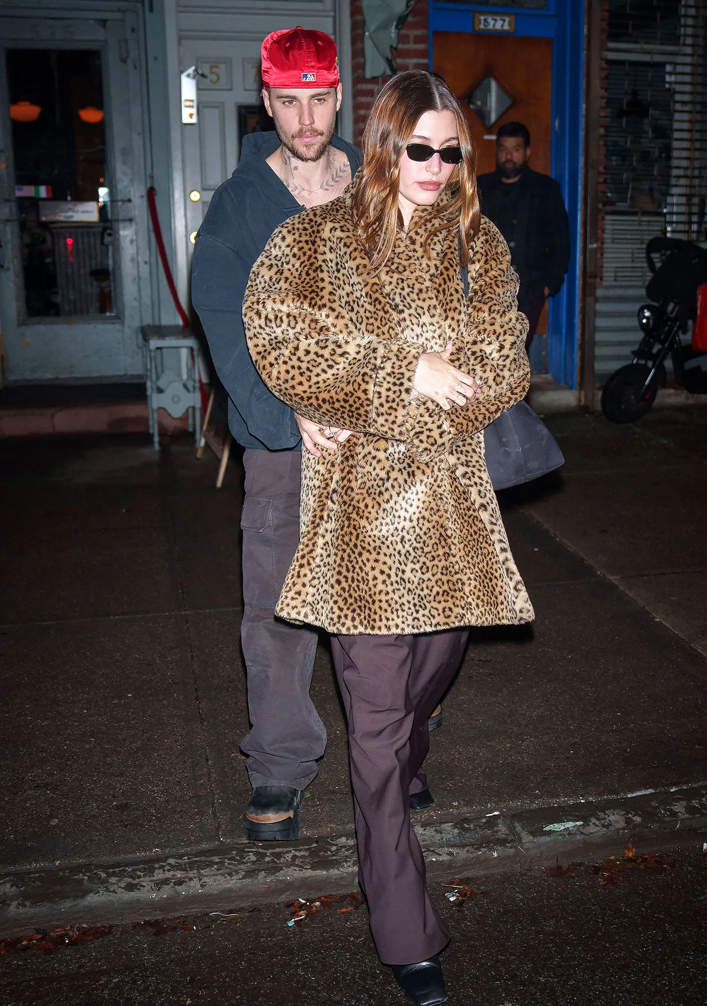 Justin and Hailey Bieber 2527 Luxury Handbag Shopping Cover