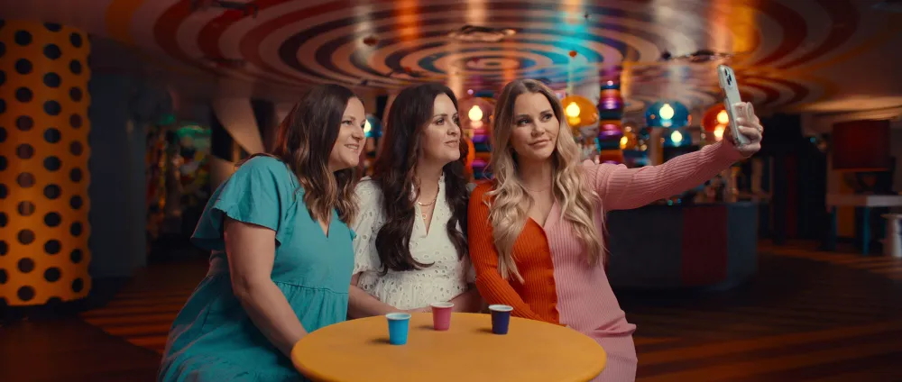 Kalin Ashley and Jayme Trainwreck Poop Cruise Netflix