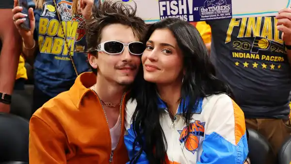 Kylie Jenner Teases Her Knicks Accessories — Including Lingerie and a $22K Hermes Kelly Bag