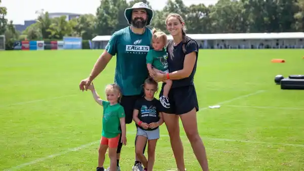 Kylie-Kelce-Is-Just-Like-Us-When-It-Comes-To-Putting-Her-Kids-in-Summer-Camp-featured