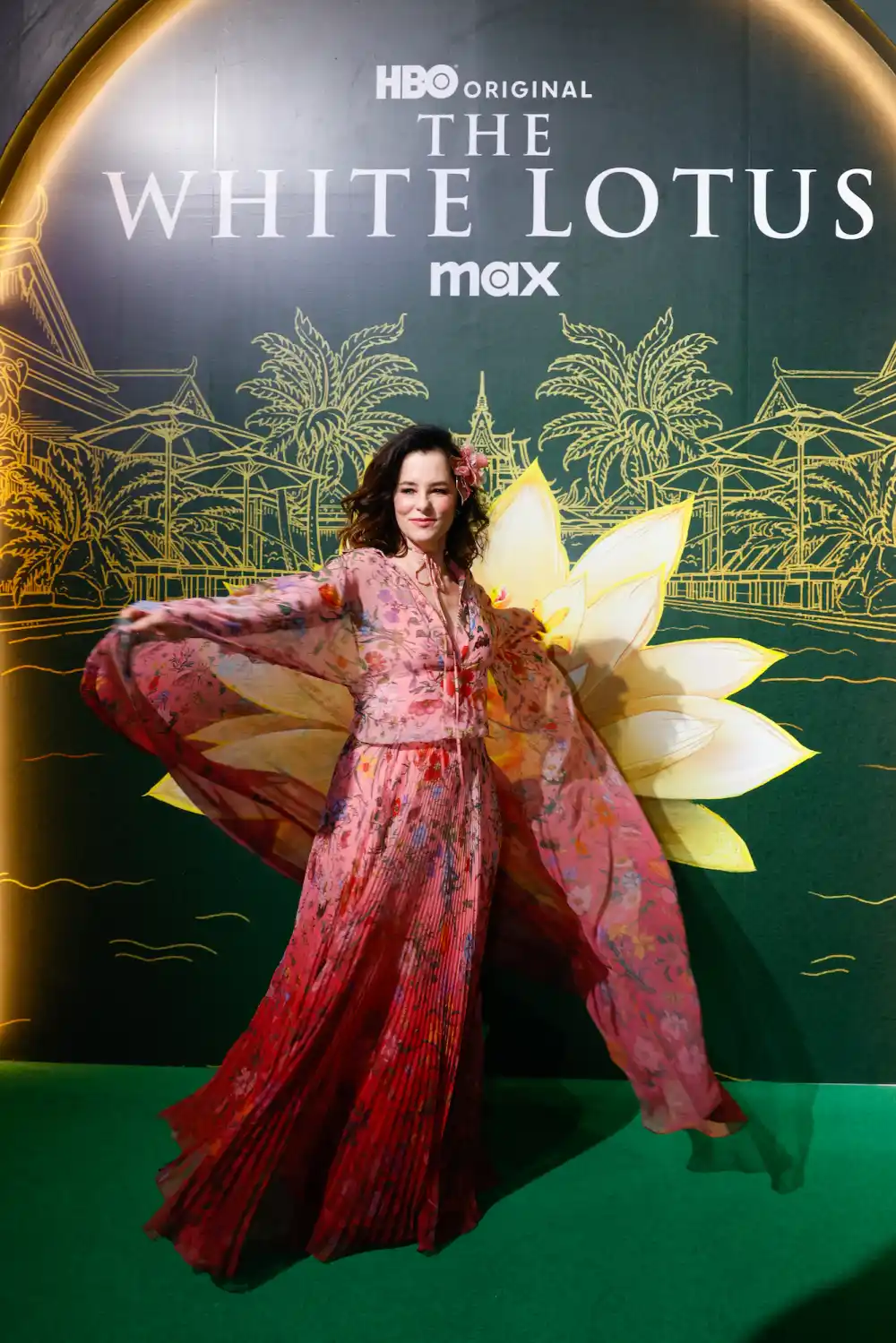 Lisa Kudrow Reveals Why She Might Avoid Joining The White Lotus Season 4