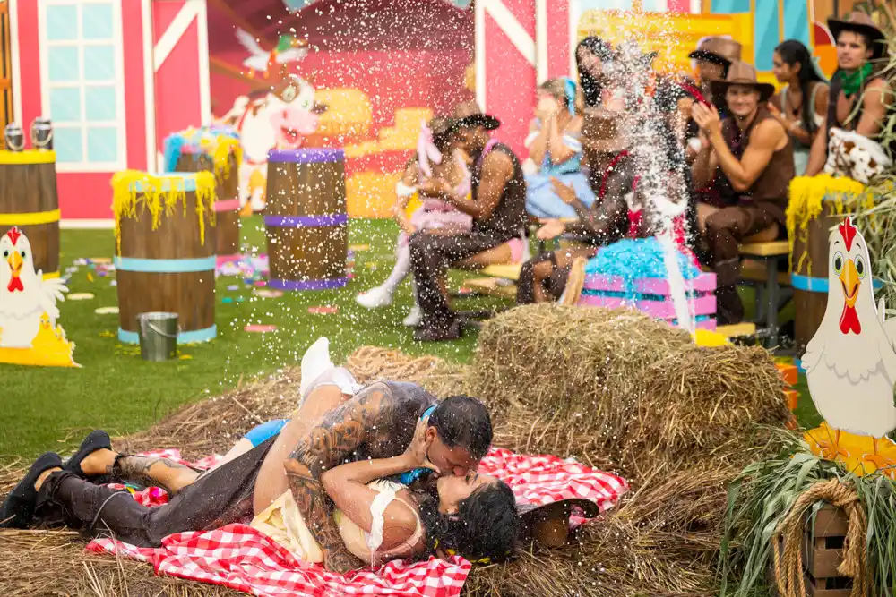 Love-Island-inline-NUP_207592_12111