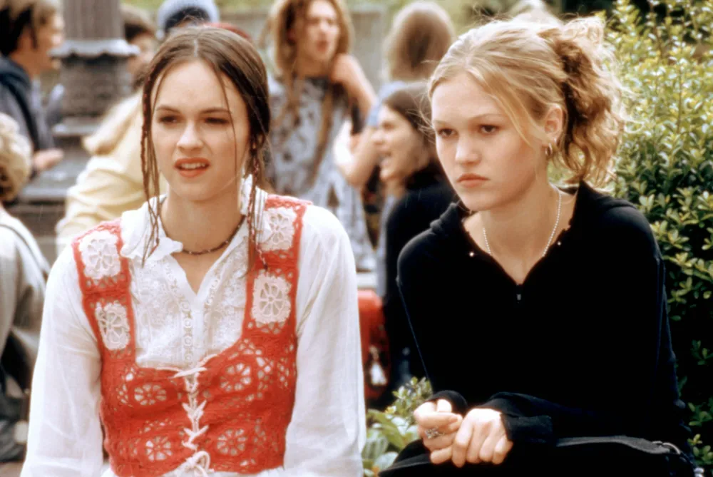 MSDTETH_EC009 Larisa Oleynik Julia Stilea 10 Things I Hate About You.jpg