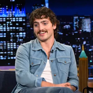 THE TONIGHT SHOW STARRING JIMMY FALLON -- Episode 2143 -- Pictured: (l-r) Singer-songwriter Benson Boone during an interview with host Jimmy Fallon on Wednesday, June 4, 2025 -- (Photo by: Todd Owyoung/NBC)