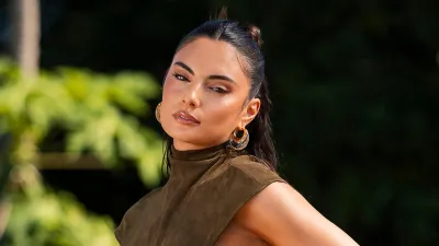 Paige DeSorbo Shows Off Side Boob in Love Island Debut NUP_207590_06144