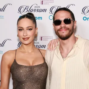 Pete-Davidson-and-Elsie-Hewitt-feature-GettyImages-2215307241