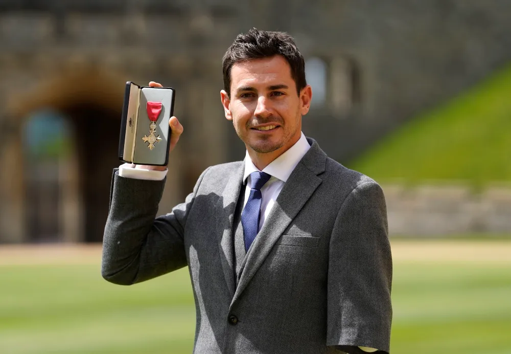 Prince William Honors Prince Harry s Friend Amid Ongoing Drama