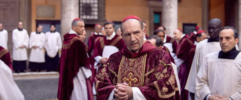 Ralph Fiennes Needs to Know Pope Leo XIVs Thoughts on Conclave