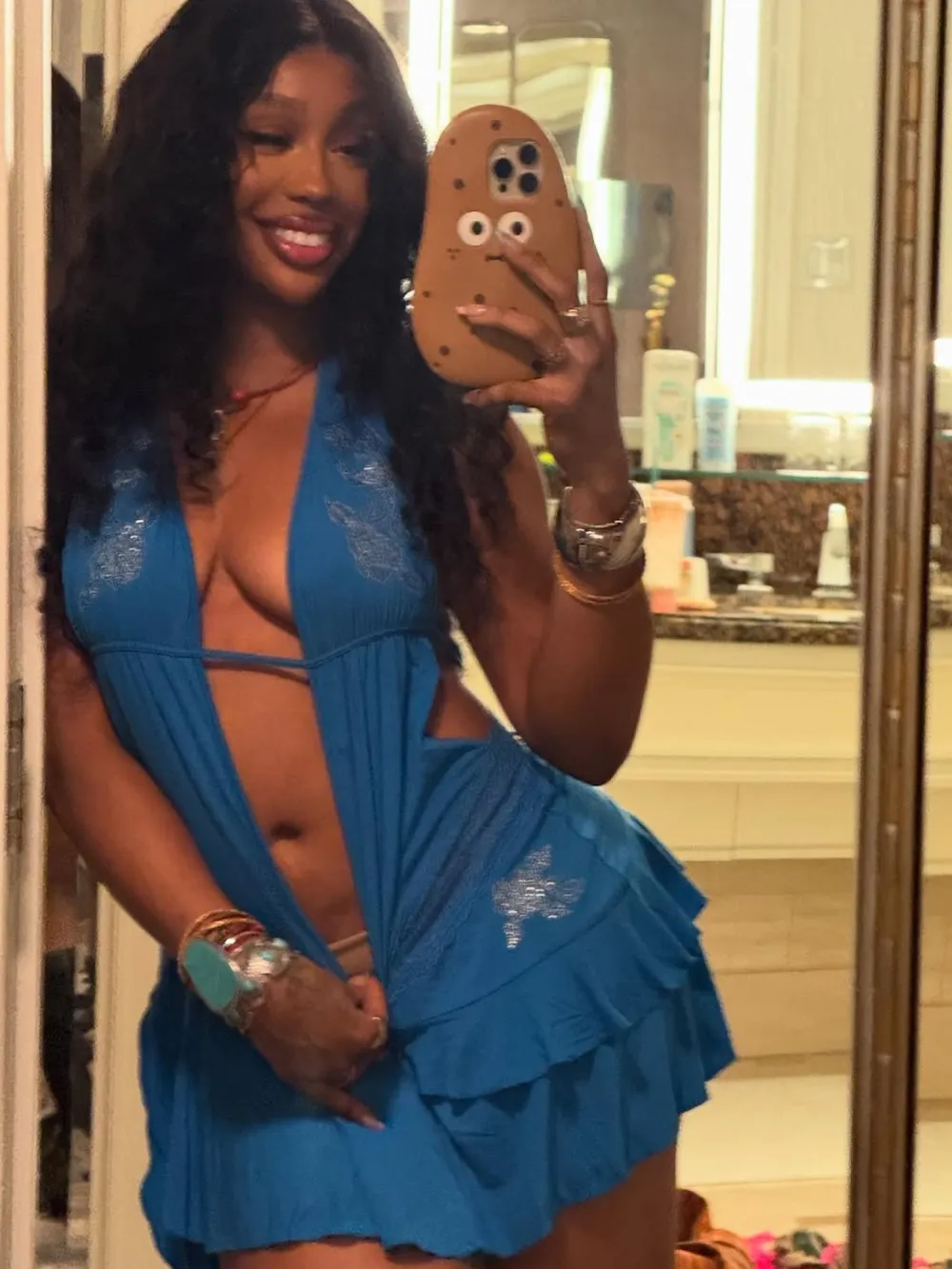SZA Frees the Nip While Going Braless Underneath Sheer Top &mdash; And Fans Go Wild