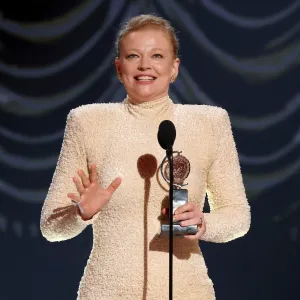 Sarah-Snook-Tonys-GettyImages-2219231078