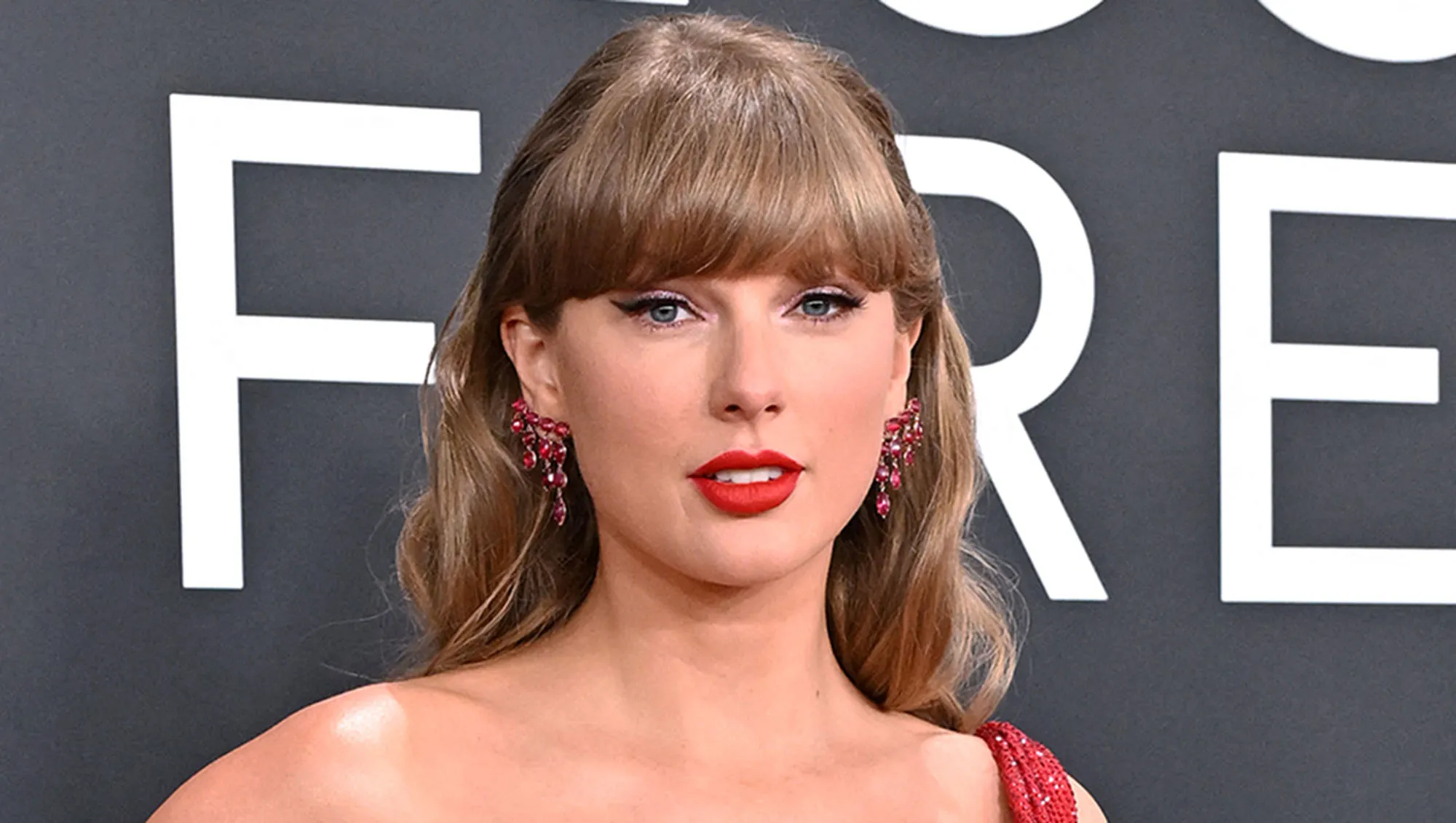 This $50 Romantic Amazon Dress Looks Just Like the $298 One Taylor Swift Wore