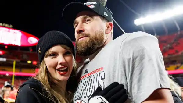 Taylor Swift and Travis Kelce Hold Hands While Leaving NYC Restaurant