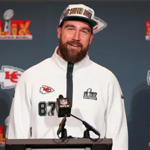 Travis Kelce Denies He Lost 25 Lbs But Said He s Down Some Weight GettyImages 2198010830