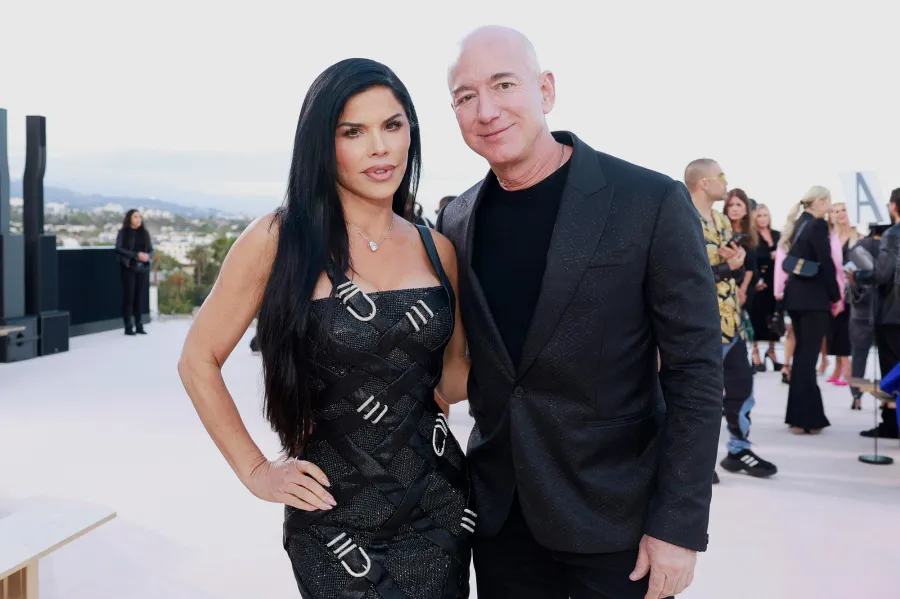 What Stars Wore to Jeff Bezos and Lauren Sanchez s Wedding Kim Kardashian Kylie Jenner More 013