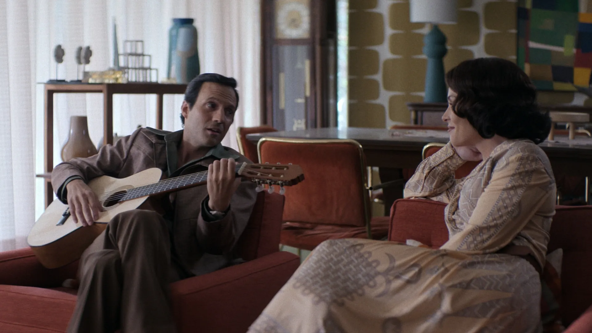 Pablo Cruz Guerrero y Paulina Dávila en 'Sin querer queriendo'.