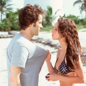 Jason Lee and Jennifer Love Hewitt in Heartbreakers