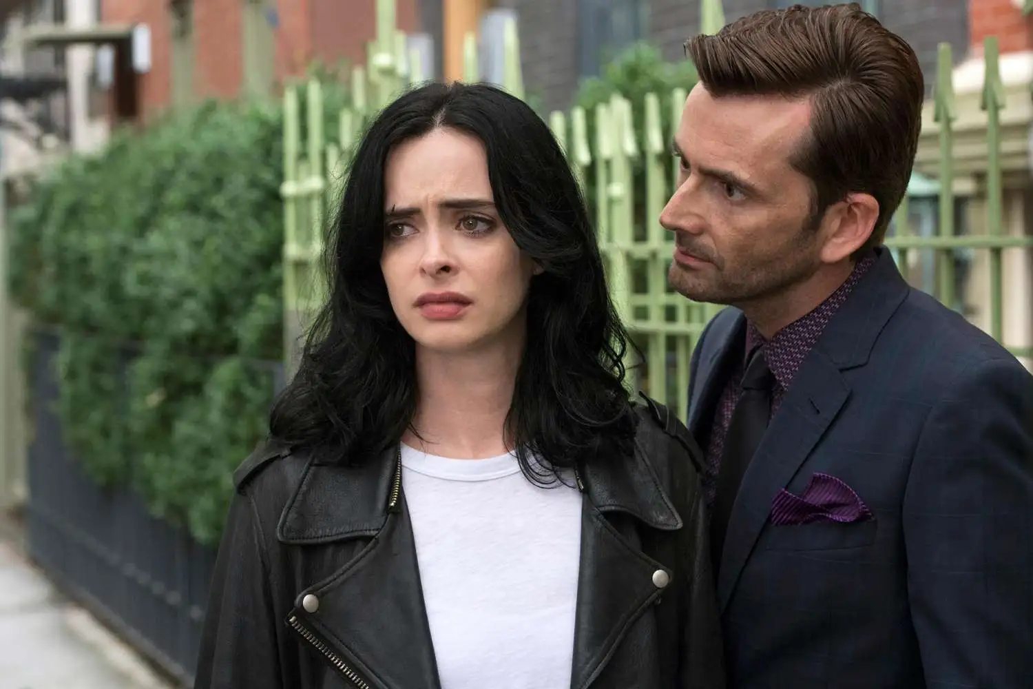 Krysten Ritter and David Tennant in Jessica Jones
