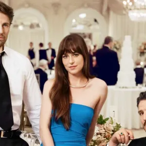 Chris Evans, Dakota Johnson and Pedro Pascal in Materialists