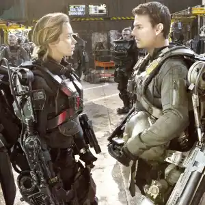 Emily Blunt and Tom Cruise in Edge of Tomorrow