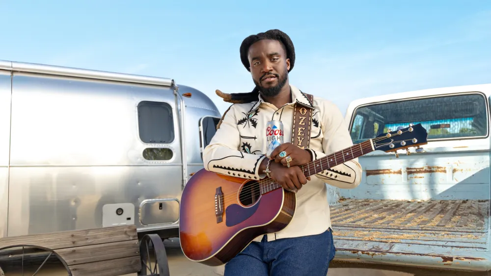 From Outsider to Superstar: Inside Shaboozey s Journey in Country Music