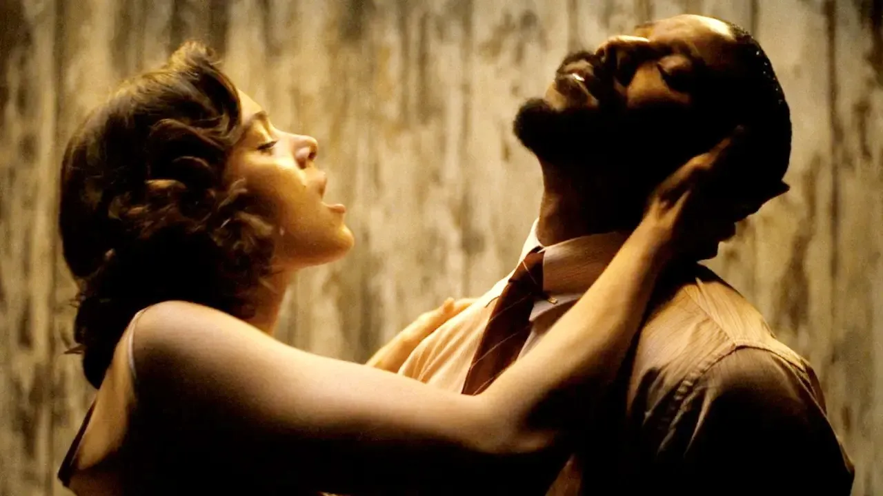 Hailee Steinfeld and Michael B. Jordan in Sinners